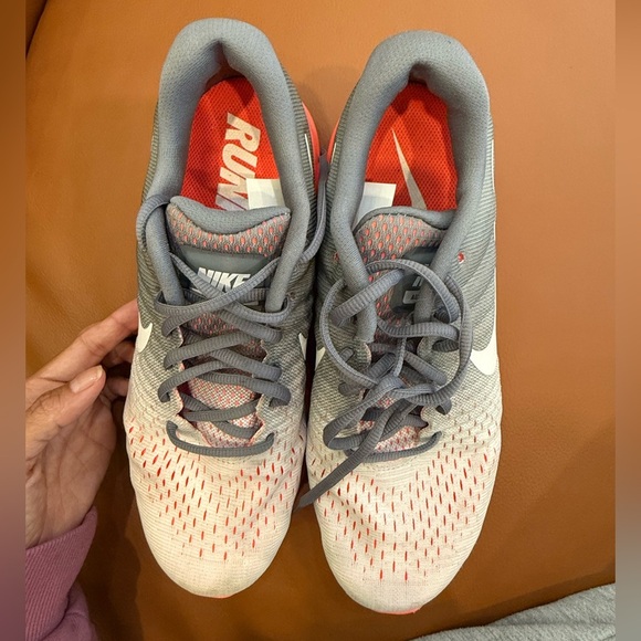 Nike
Air Max 2017 "Pure Platinum/White-Cool Grey" sneakers - Picture 8 of 8